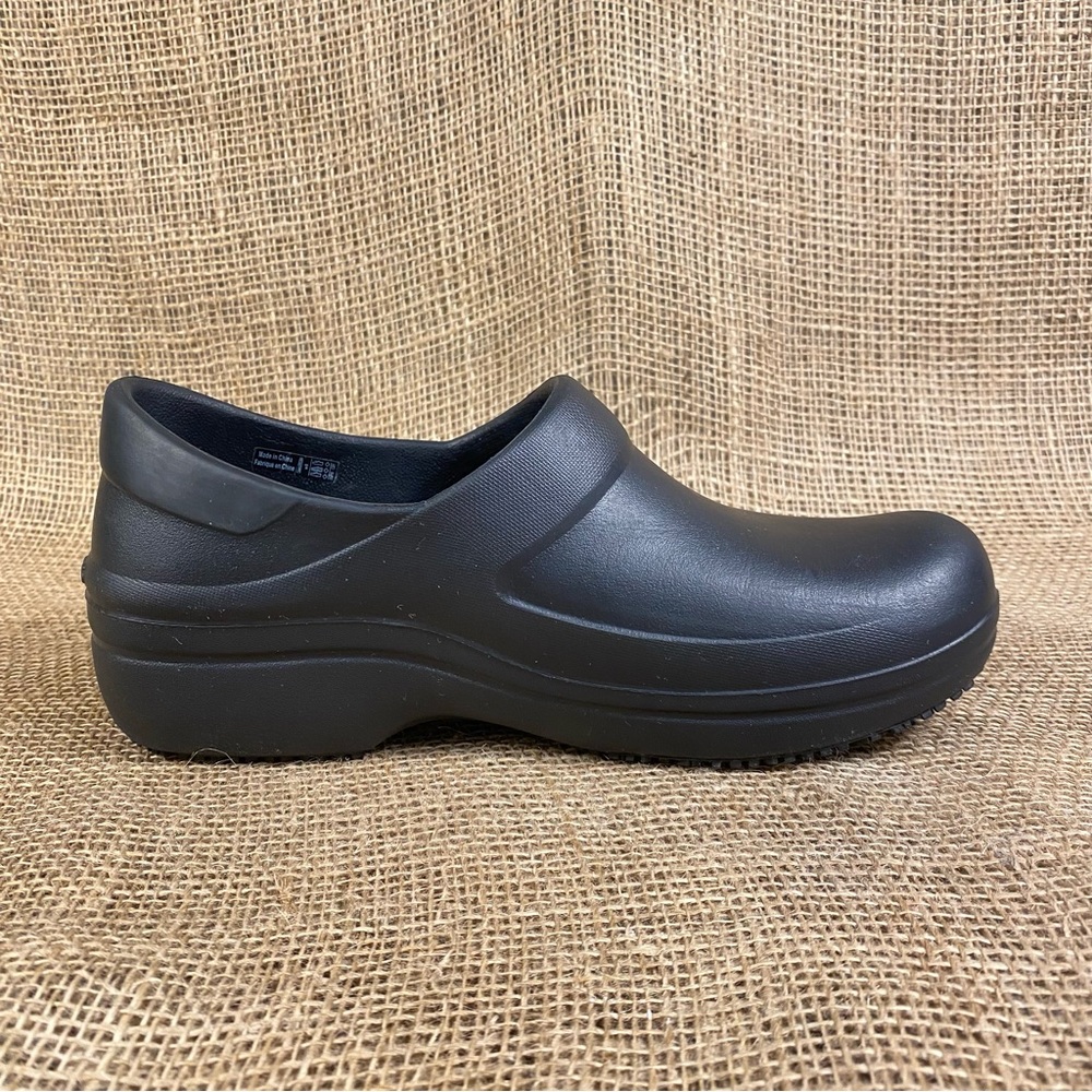 CROCS Clogs Slip On Black Comfort Slip Resistant Nurse Work  Shoes Size 8 - Picture 4 of 10